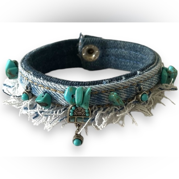 Upcycled Denim Bracelet with Turquoise natural Stones - Picture 4 of 4